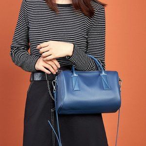 Lychee pattern material soft leather style handbag